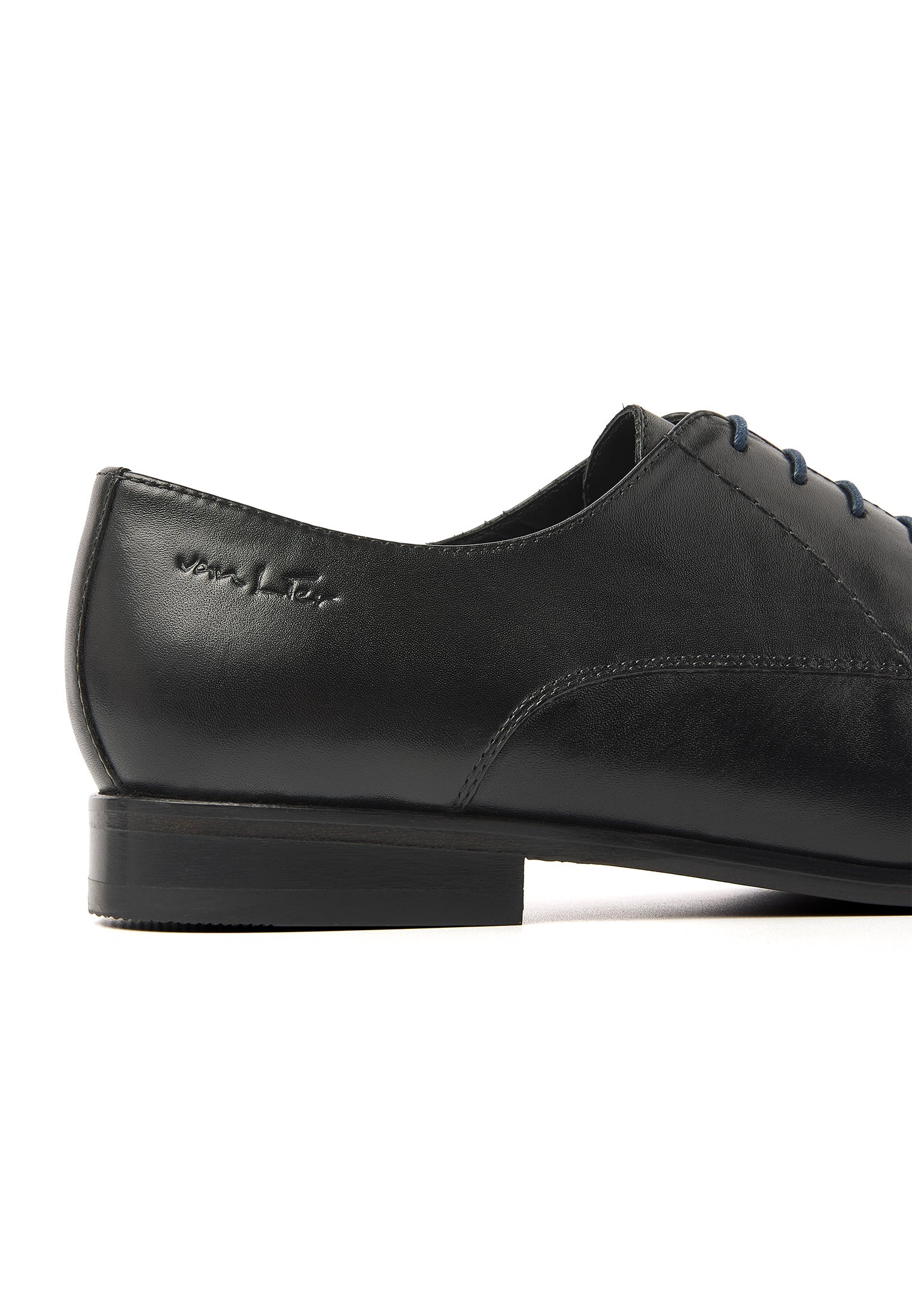 Zwart gladleren Egeus veterschoen