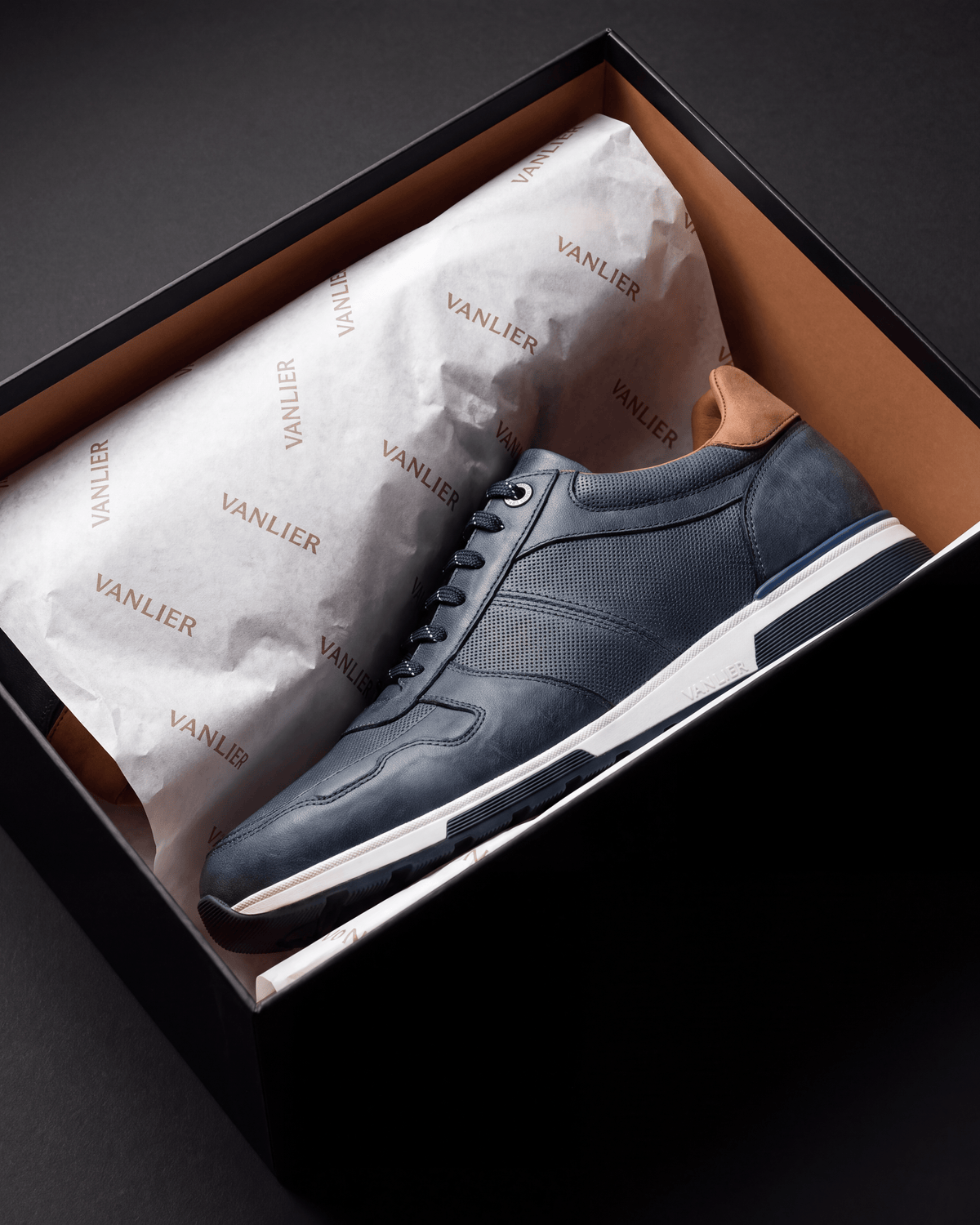 Navy blauw gladleren Positano sneaker – in de open schoenendoos