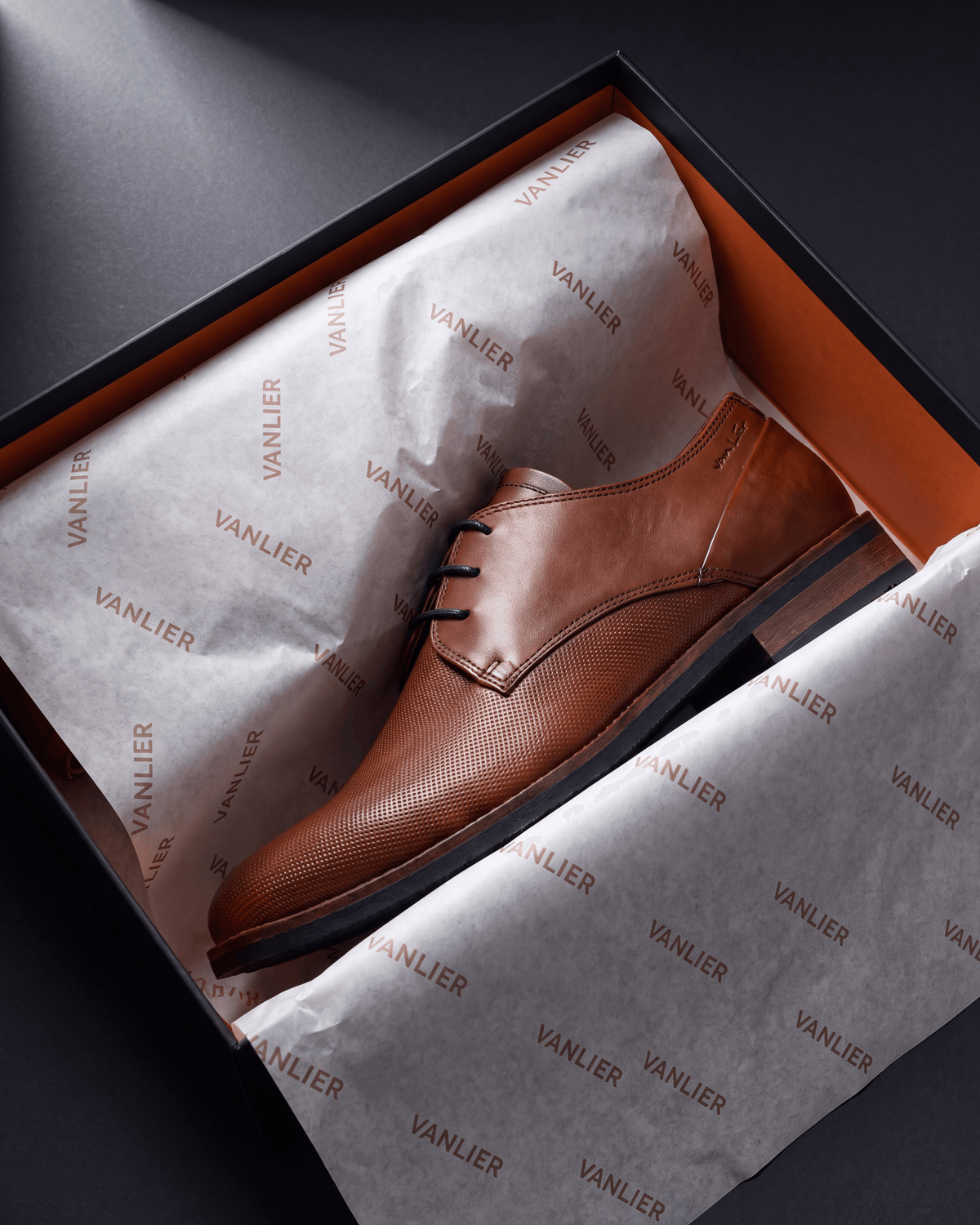 Licht cognac gladleren Sabinus veterschoen – in de open schoenendoos