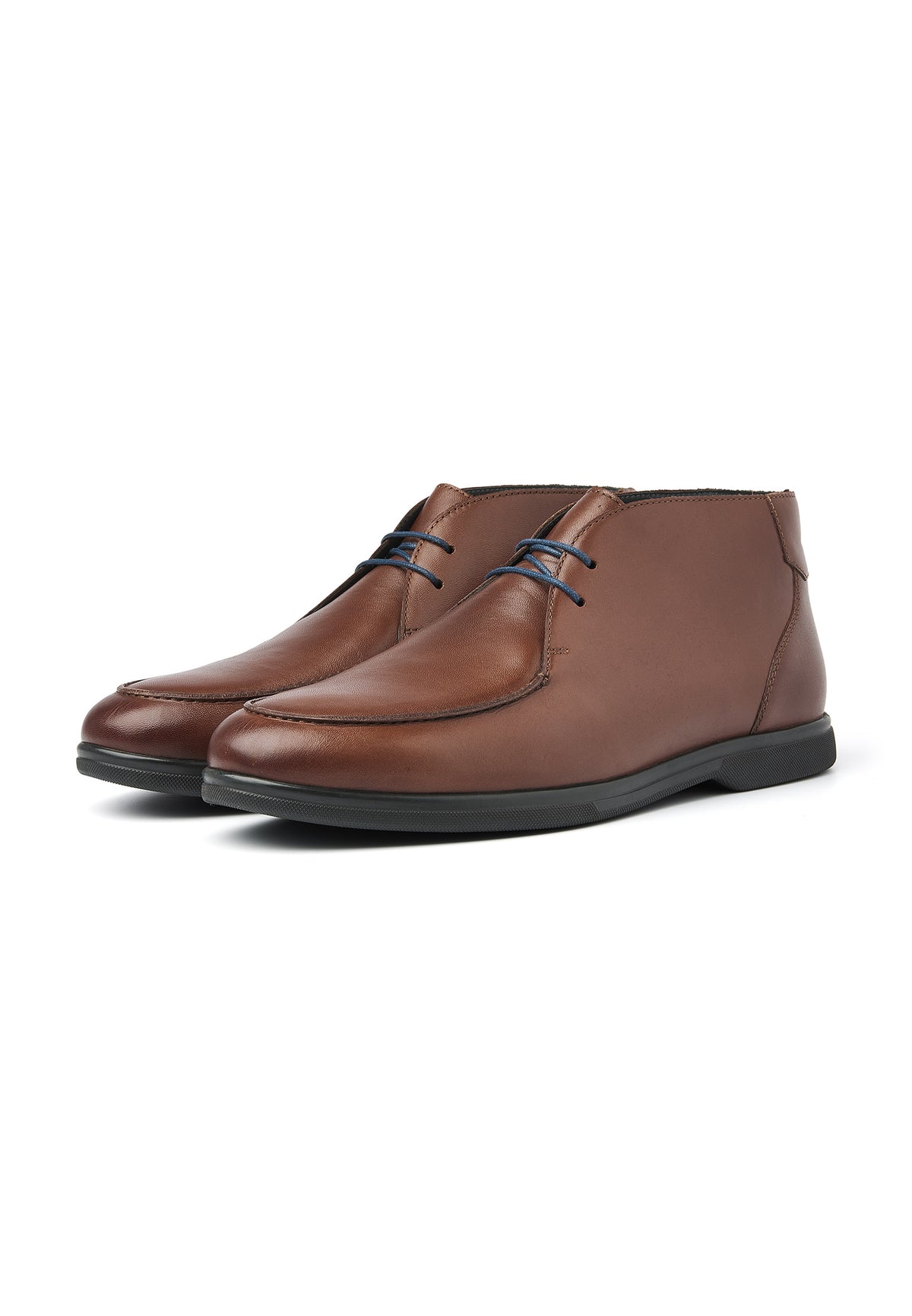 Bruin gladleren Riva boot