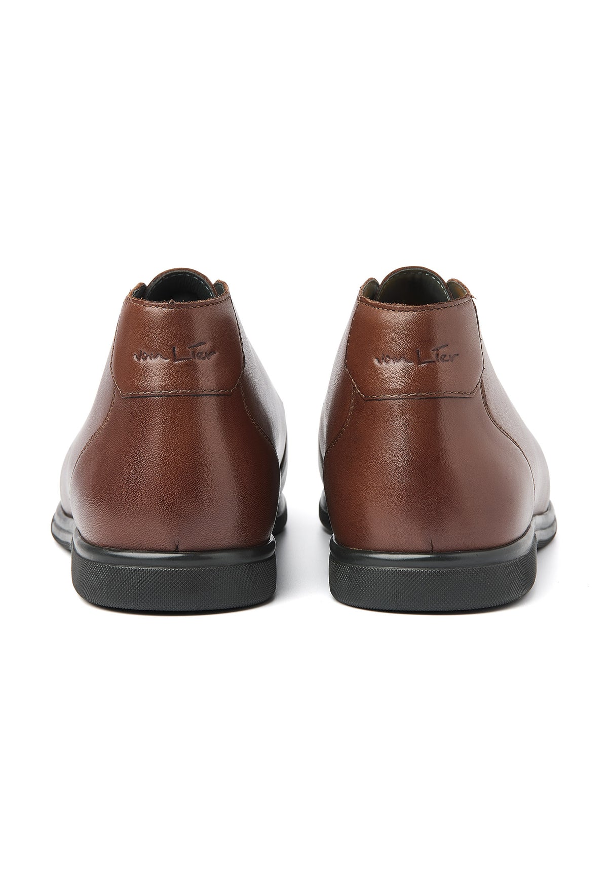 Bruin gladleren Riva boot