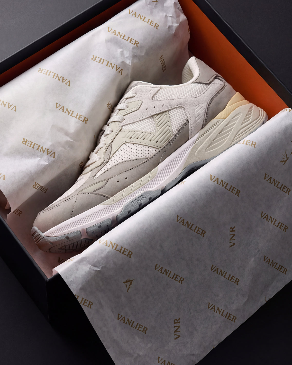 Wit lichtgroen combi Cosmos sneaker – in de doos met vloeipapier