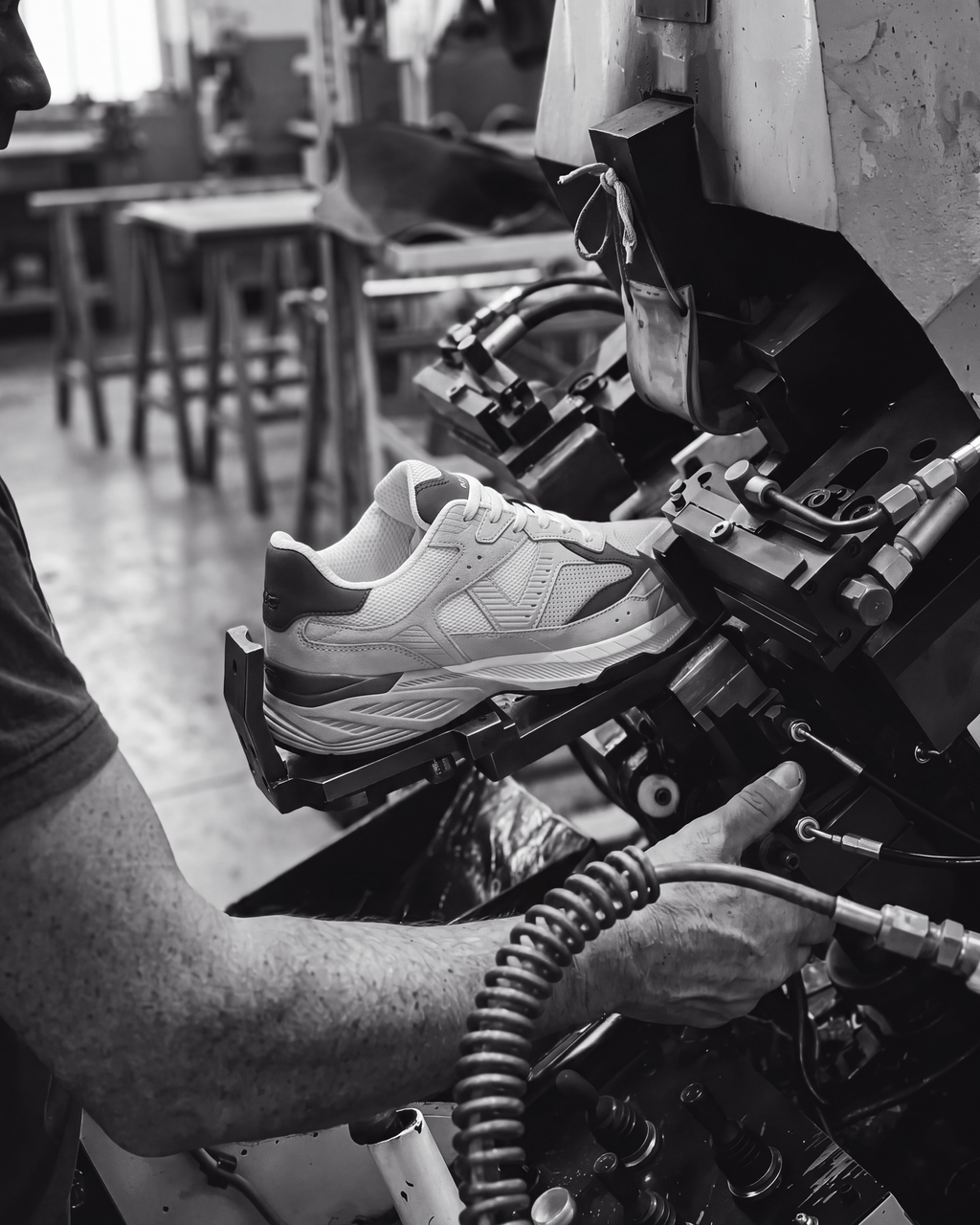 Wit lichtblauw combi Cosmos sneaker – ambachtelijke productie in de fabriek