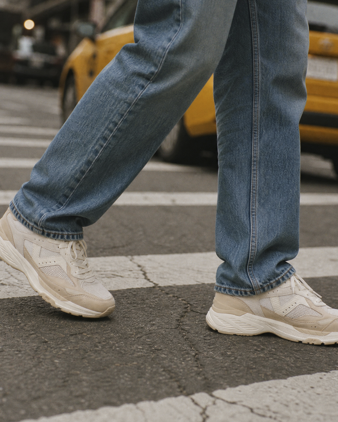 Beige Cosmos sneaker