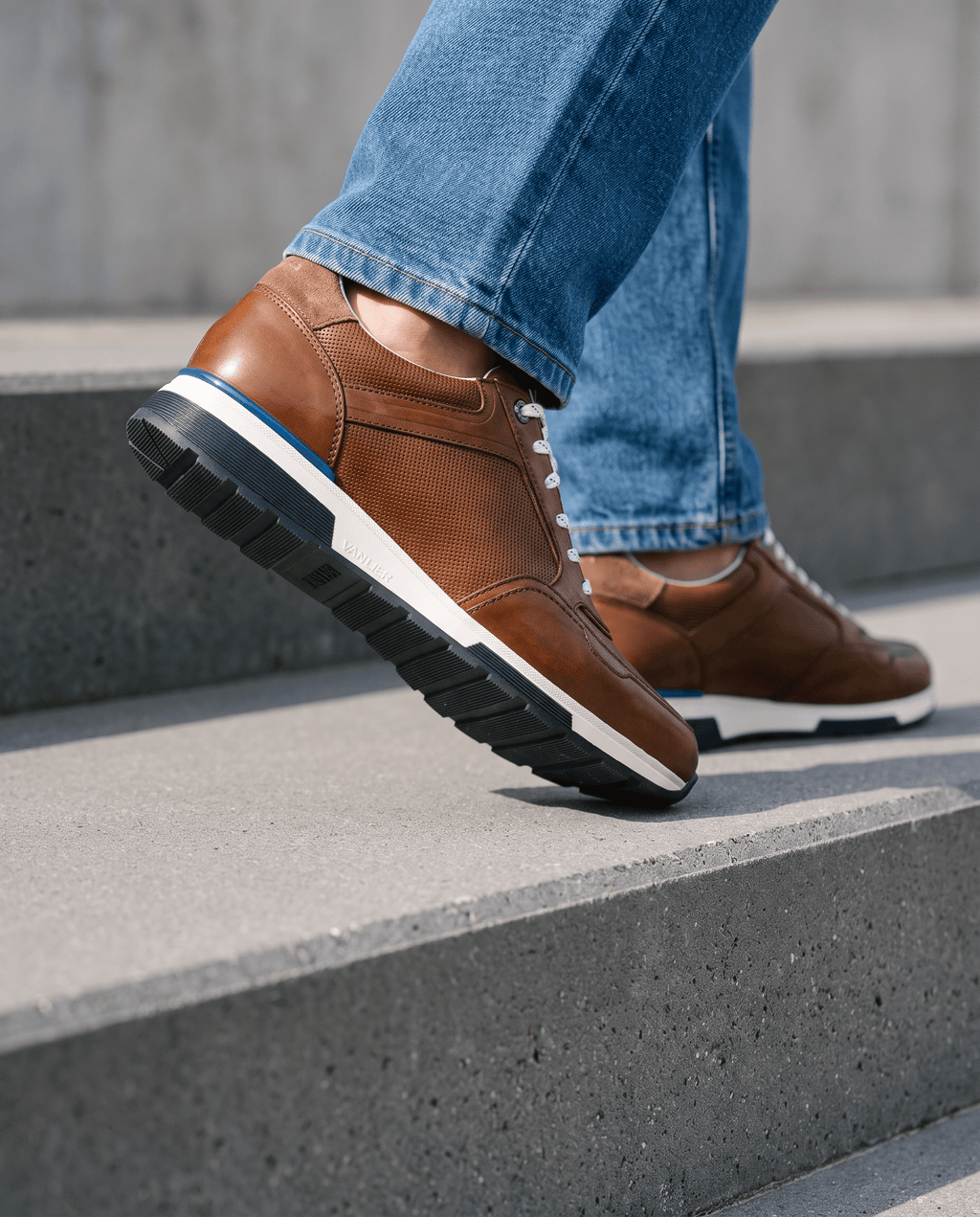 Brown cognac smooth leather Positano sneaker