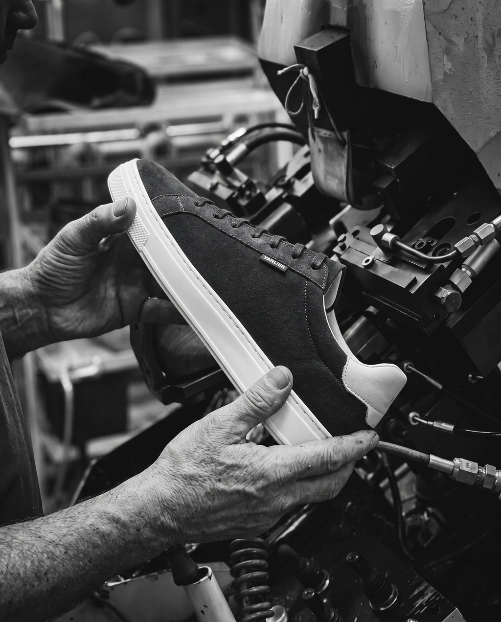 Dark blue suede Barossa sneaker