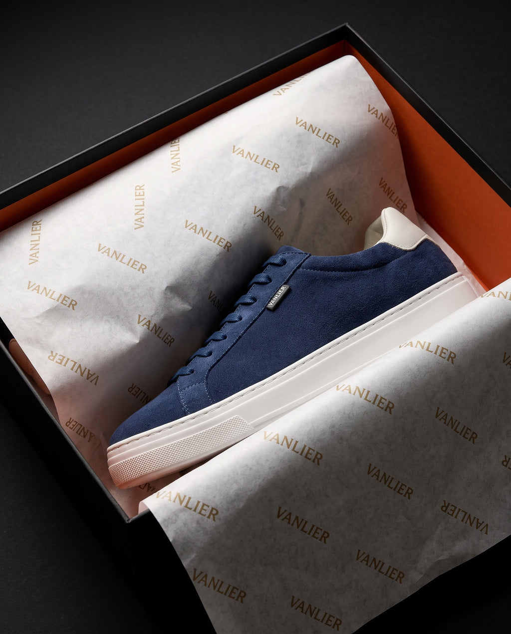 Dark blue suede Barossa sneaker