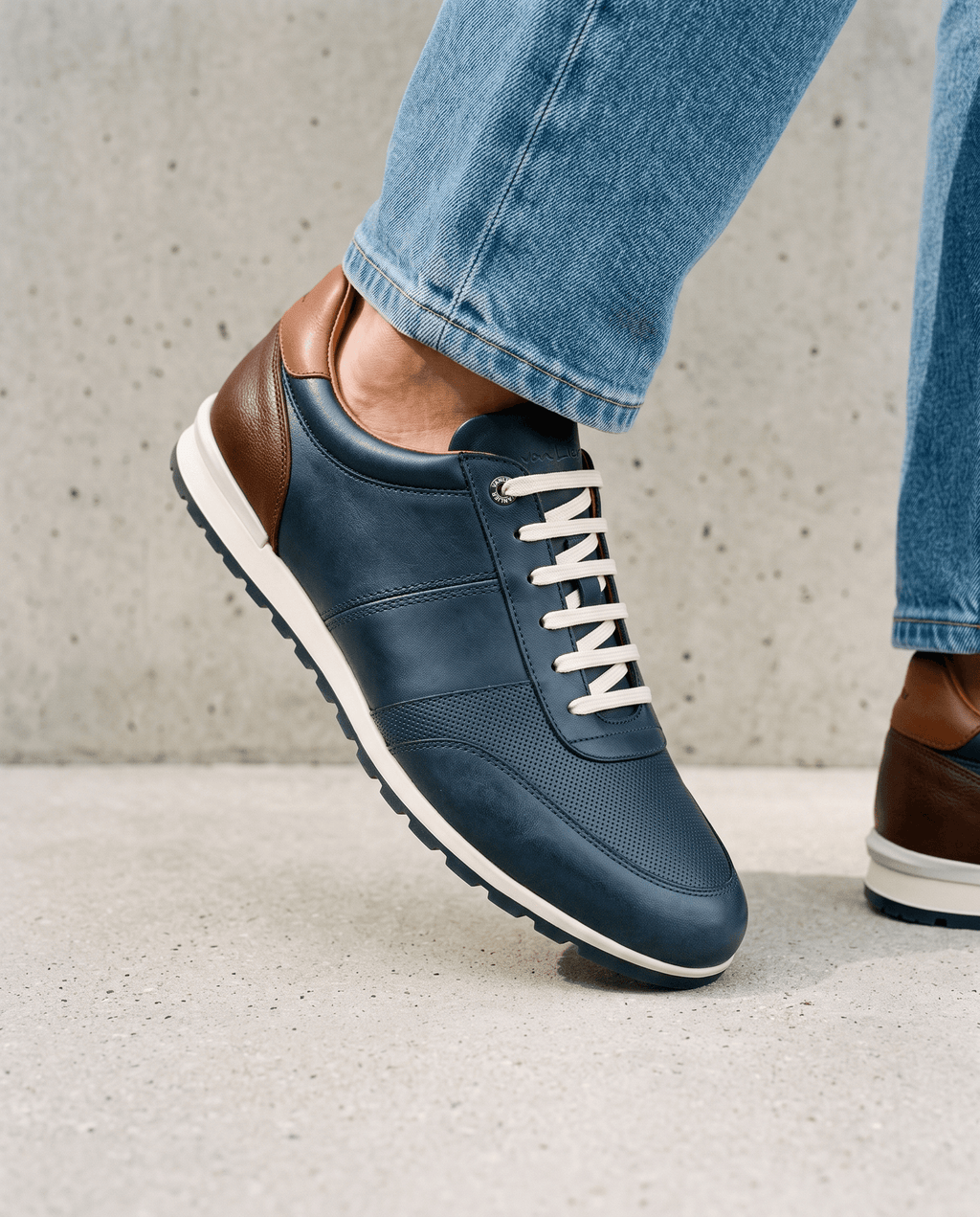 Blue smooth leather Anzano sneaker