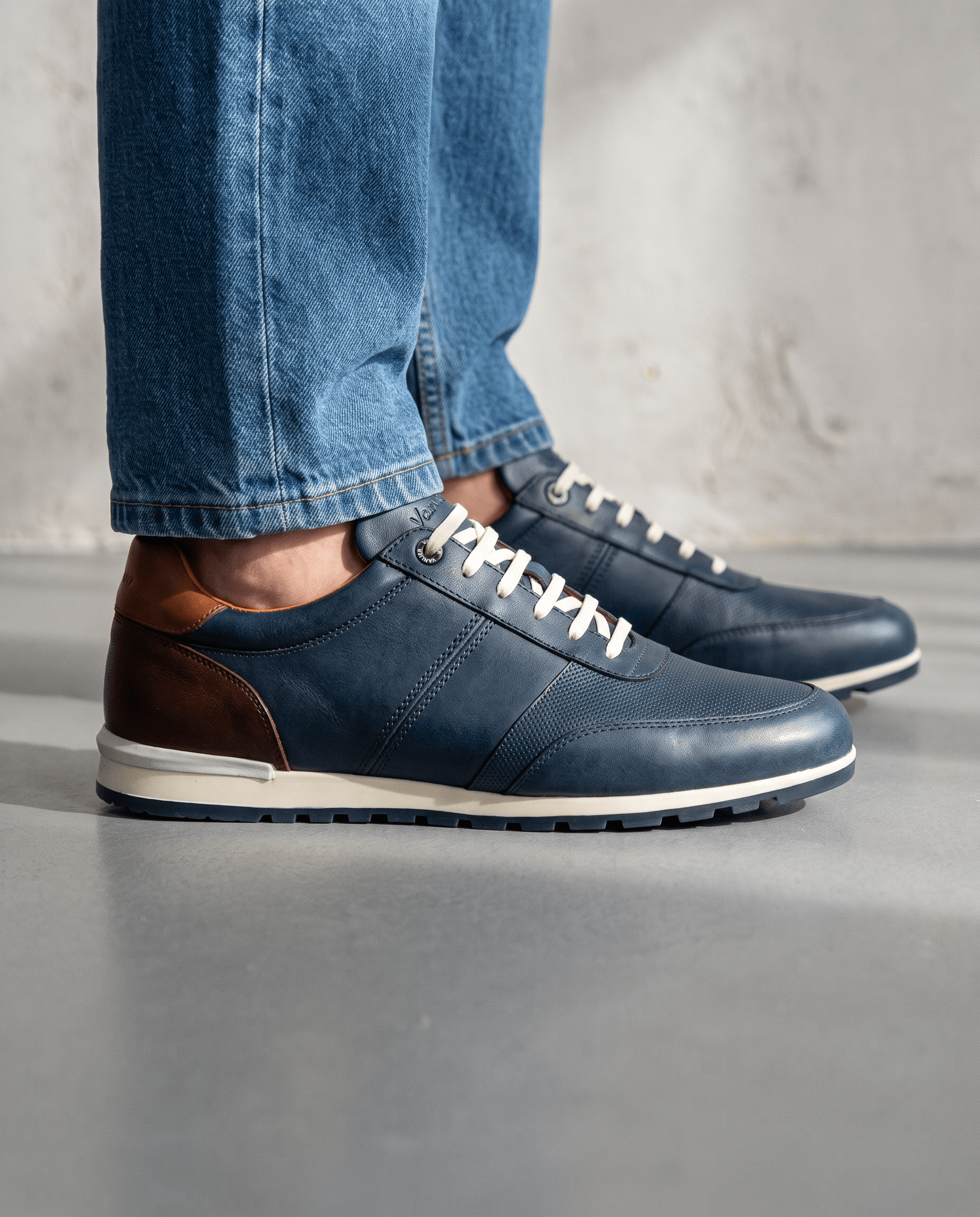 Navy blauw gladleren Anzano sneaker