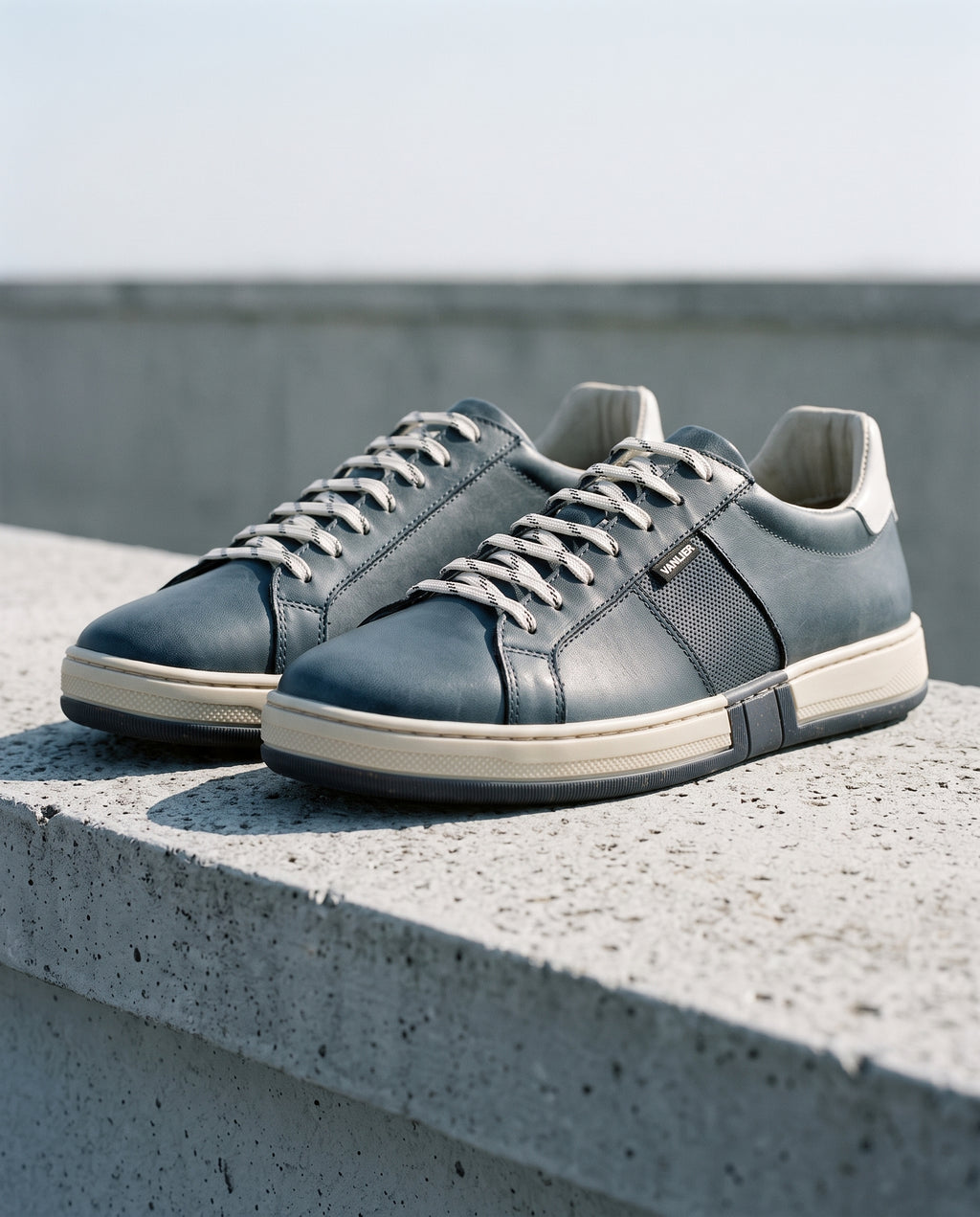 Navy blauw gladleren Retro sneaker