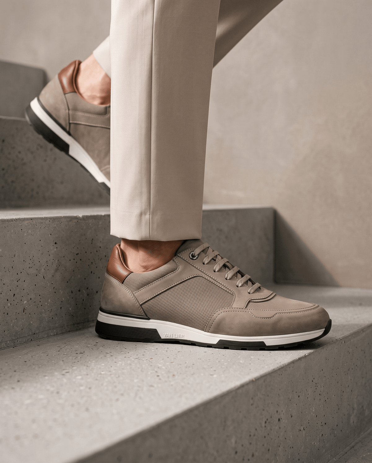 Taupe nubuck Positano sneaker