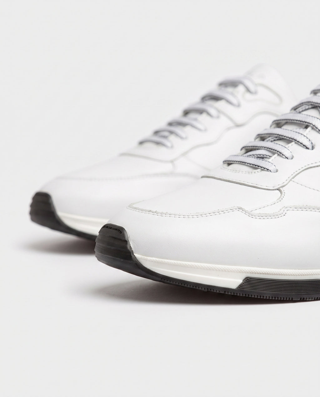 White smooth leather Romeo sneaker