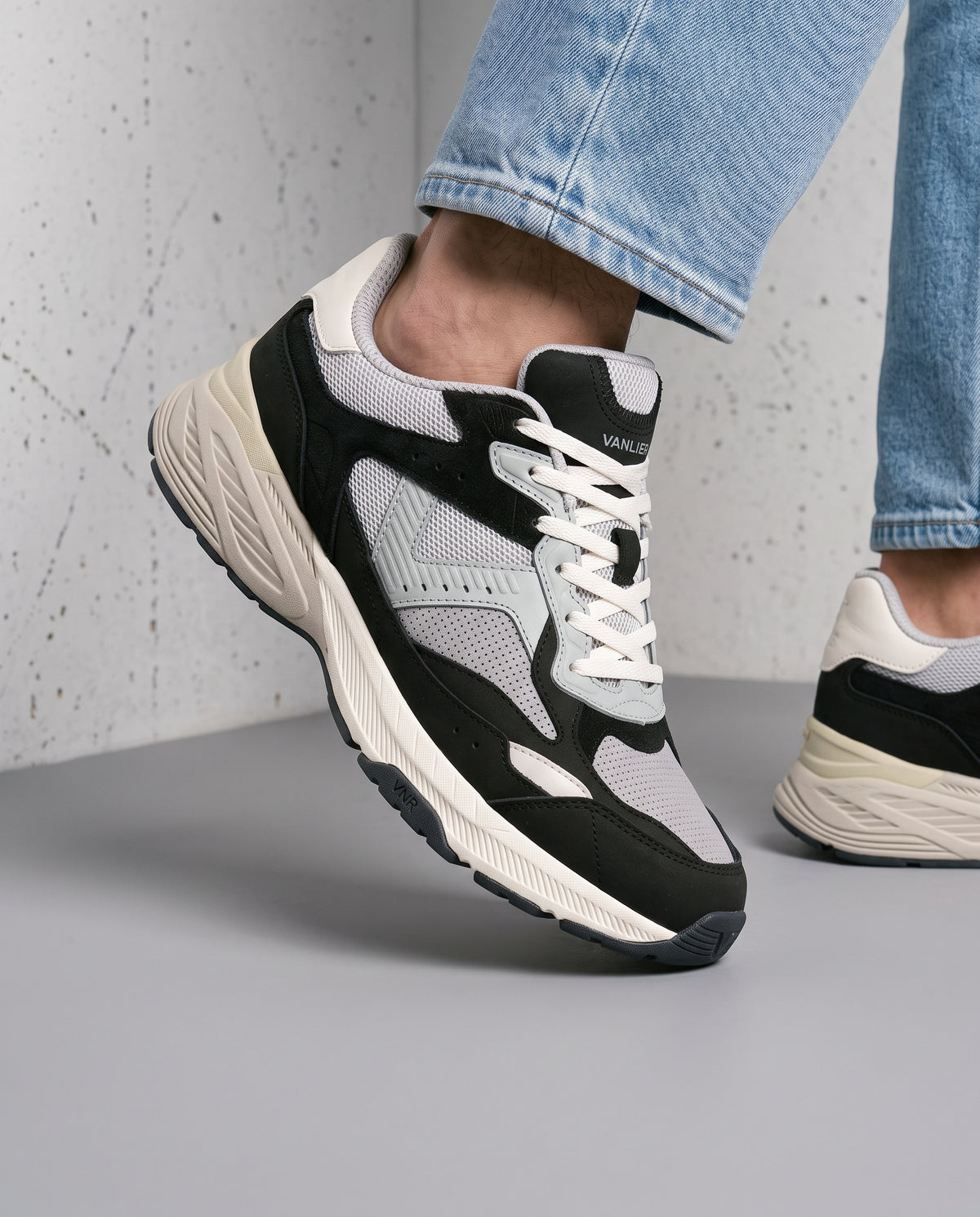 Zwart lichtgrijs combi Cosmos sneaker